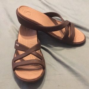 CROCS Brown mini wedge sandals sz 9 *barely worn*